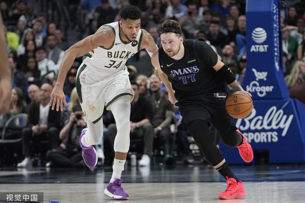 两队的较量 两队的较量