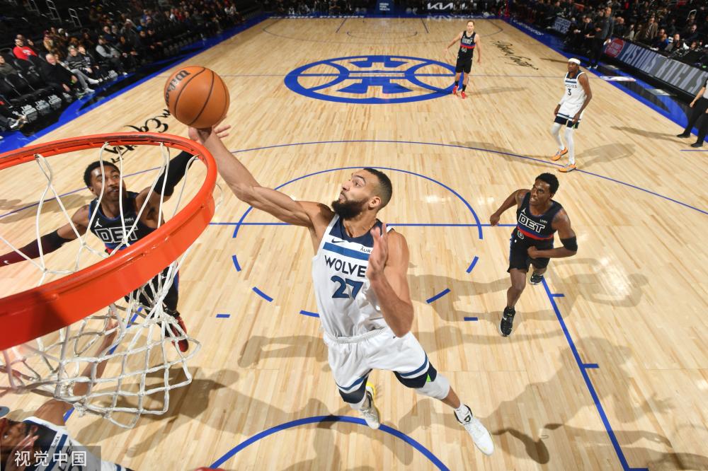 斯图加特坚 斯图加特坚